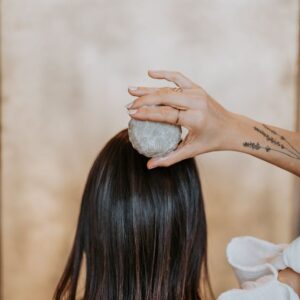 Shampoing solide cheveux normaux bio Vrac’ment Bio : la crinière au top, zéro tracas (75 g)